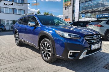 Outback Business Edition (EyeSight) z hakiem